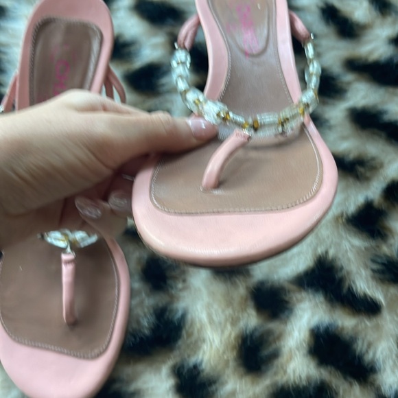 Vintage Chanel pink beaded CC charm kitten heels 40.5 - Picture 7 of 7